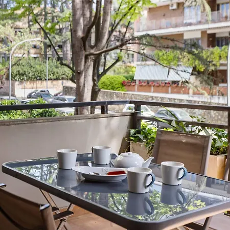 Terrace In Balduina - Near St Peter Rom